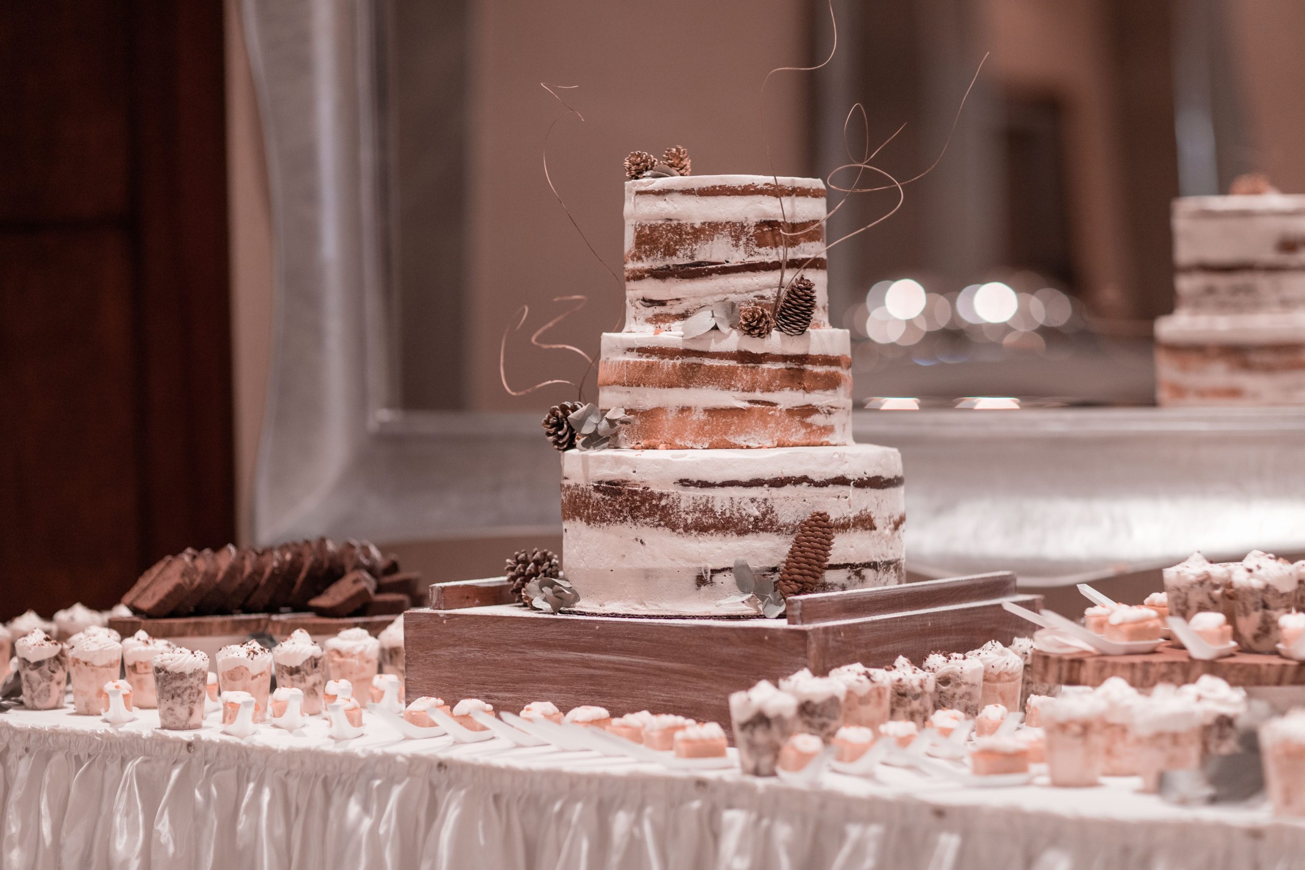 Unique Wedding Cake Decorations