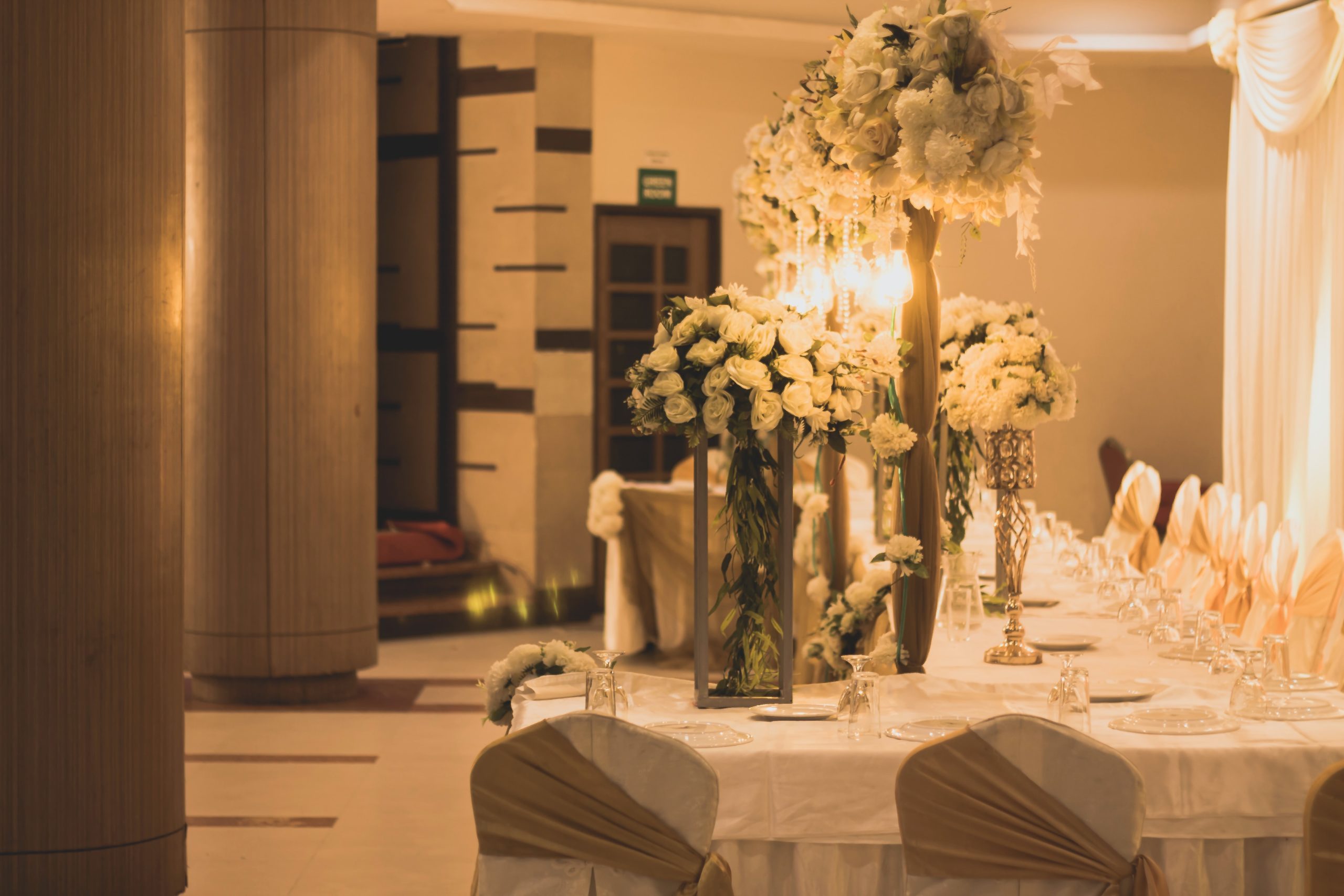 Deliver Showstopping Wedding Decor Within Budget