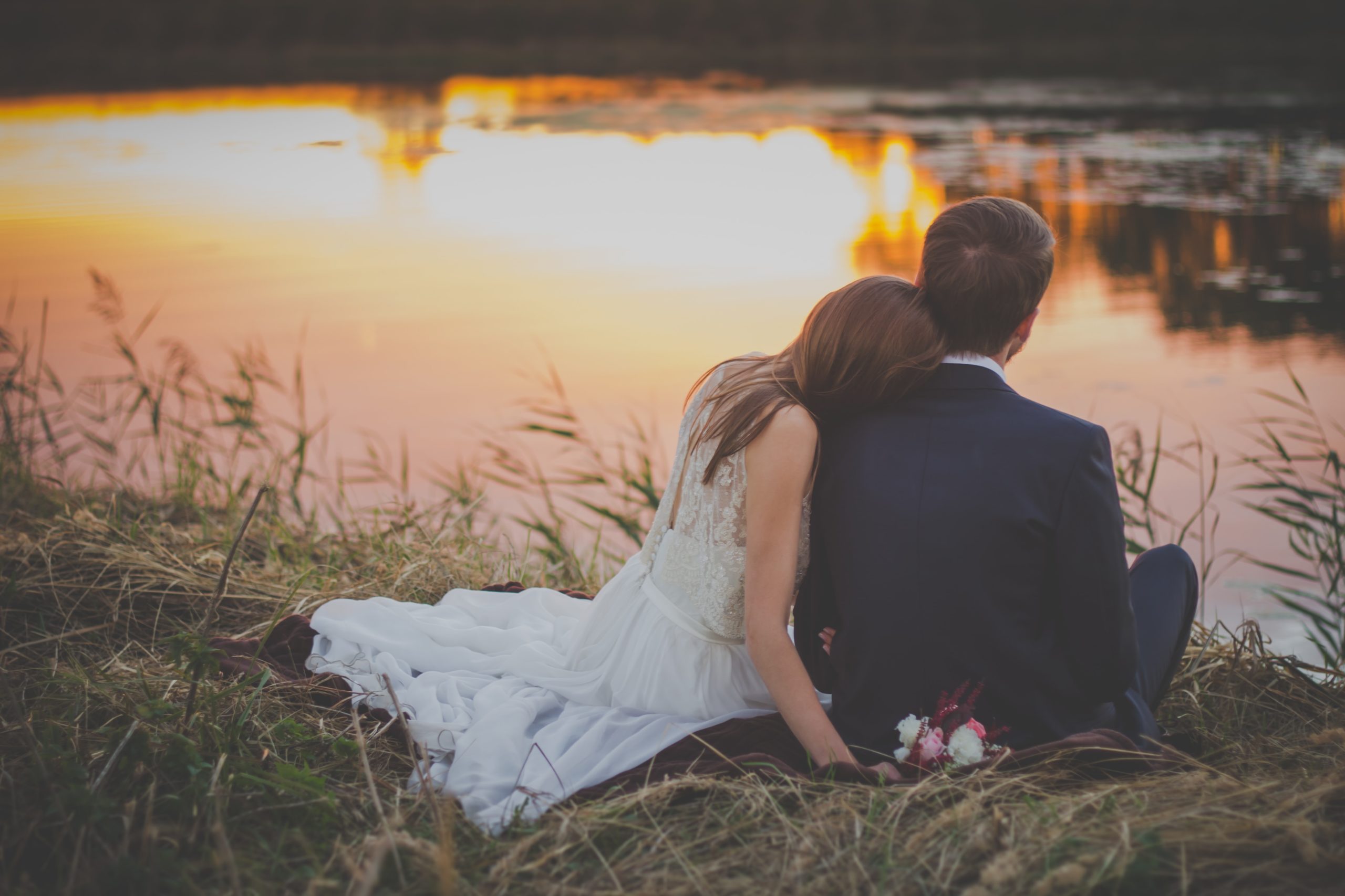 How To Stick To Your Wedding Budget